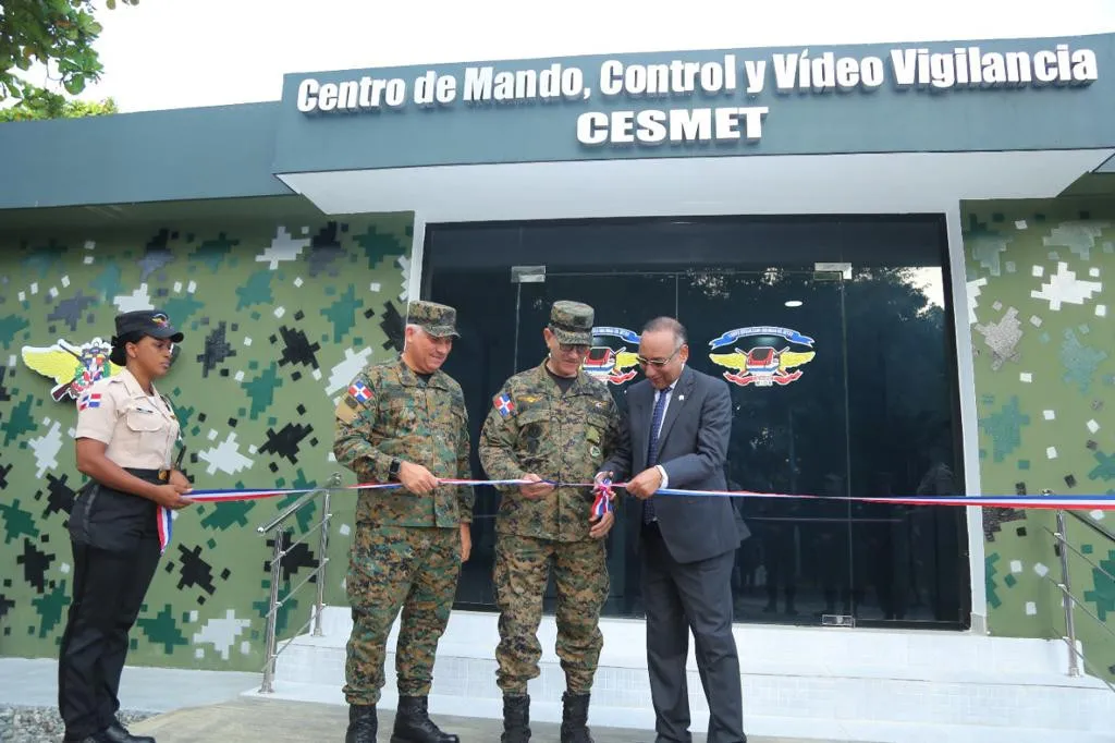 Ministro de Defensa inaugura Centro de Mando, Control y Video Vigilancia del CESMET