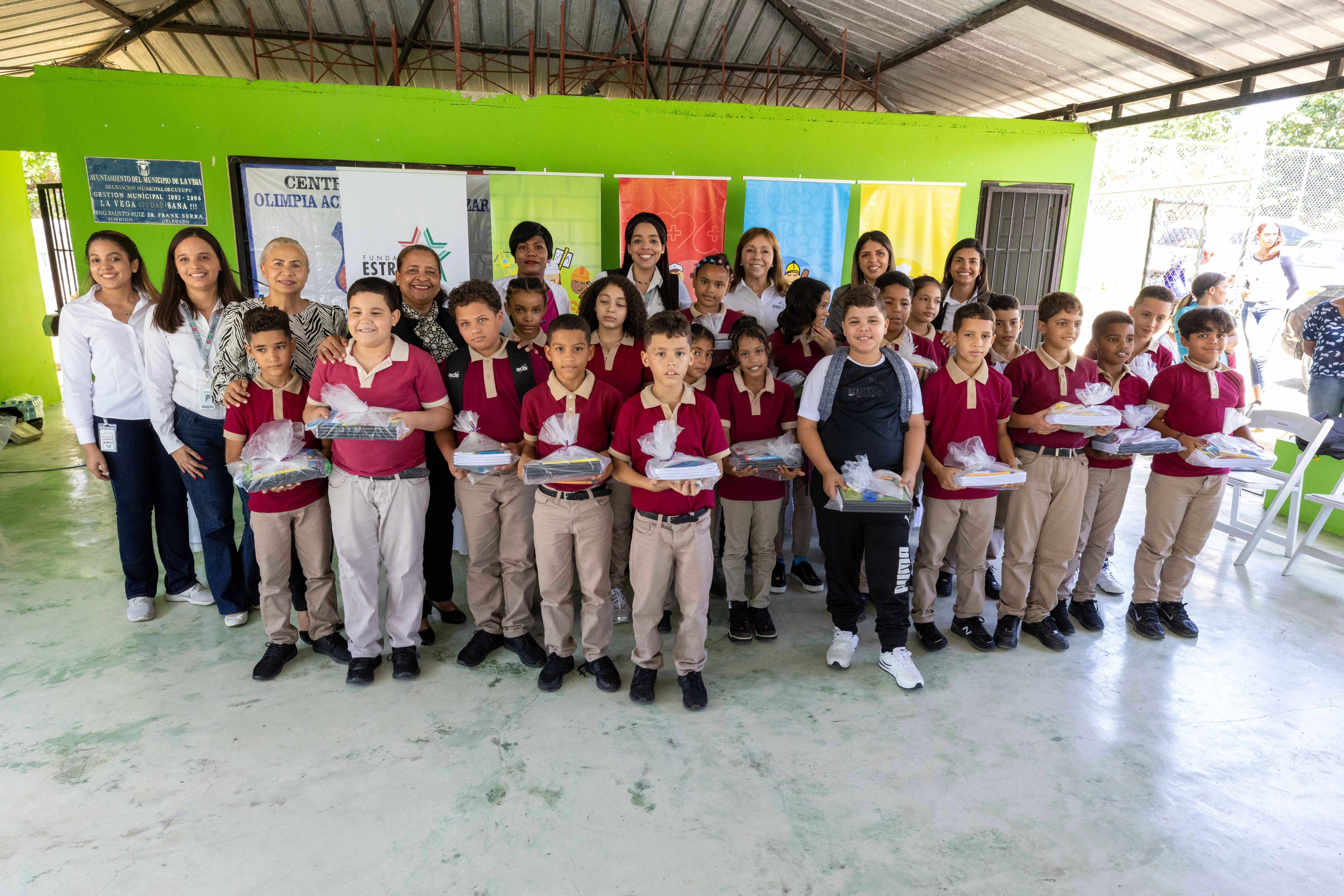 Fundación Estrella entrega últiles escolares y beneficia a 5,000 alumnos