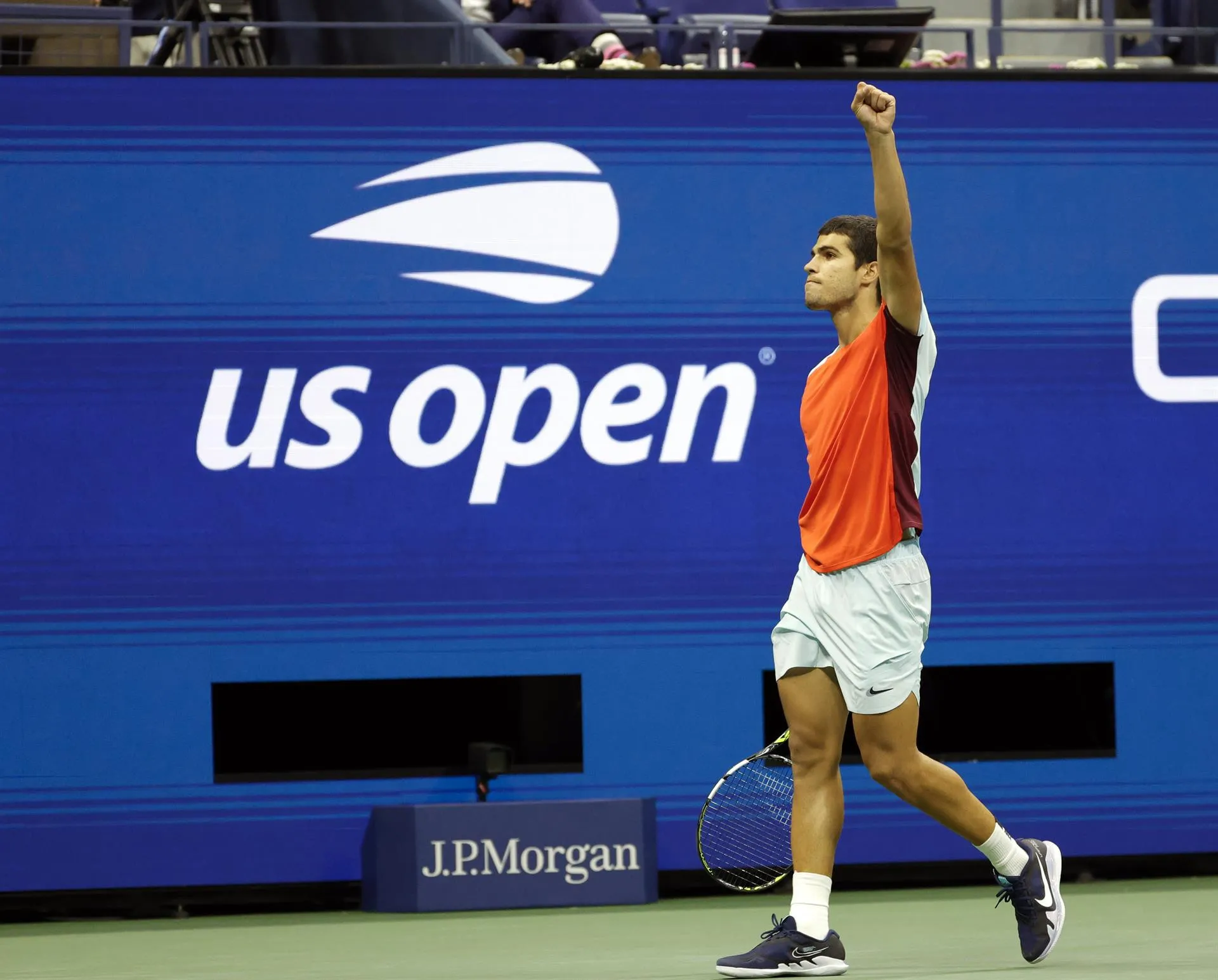 Carlos Alcaraz gana en EEUU y se clasifica a las finales ATP de Turín