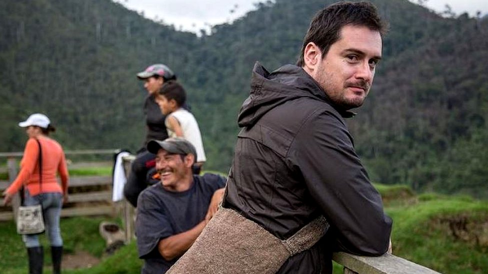 Cuando Colombia llore lo suficiente, probablemente será un país más pacífico: Juan Miguel Álvarez, el autor de “La guerra que perdimos”