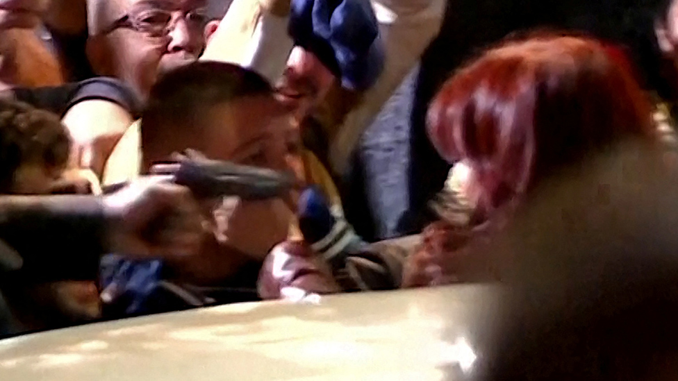 Cristina Fernández de Kirchner: las fallas en el operativo de seguridad durante el atentado contra la vicepresidenta de Argentina