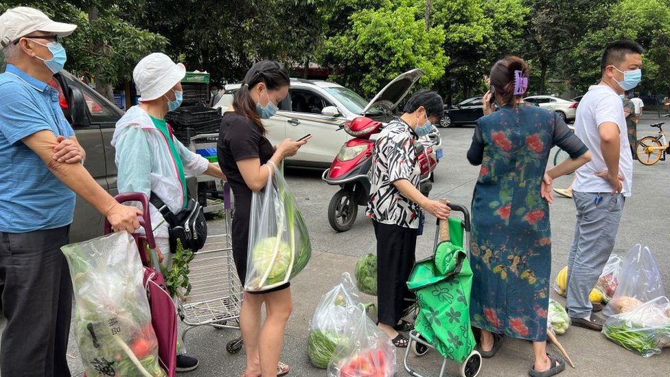 Nos quedamos sin comida: la precaria situación en las ciudades de China que están bajo estricto confinamiento