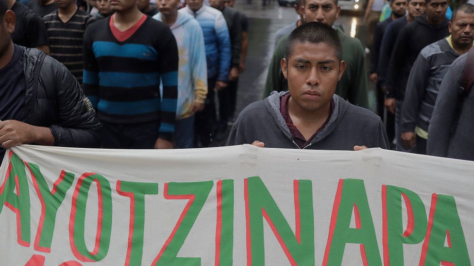 Detienen en México a general investigado por el caso de los estudiantes de Ayotzinapa desaparecidos