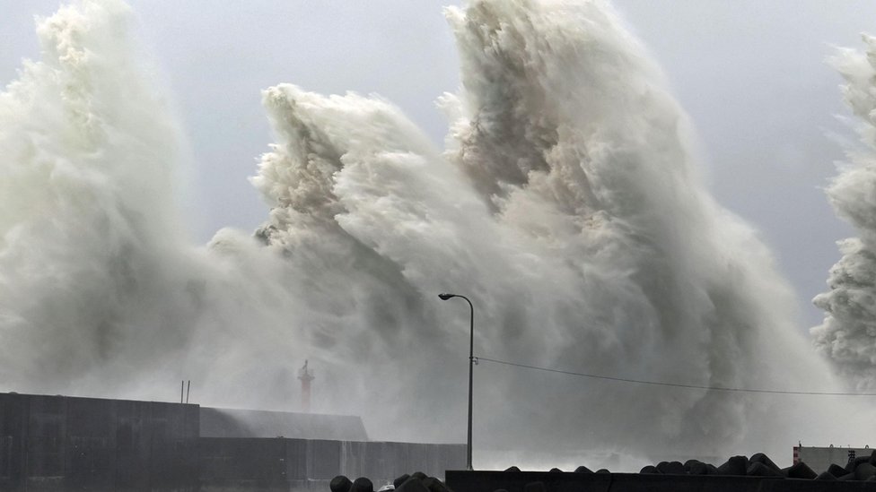 El super tifón Nanmadol golpea a Japón y obliga a evacuar a 9 millones de personas