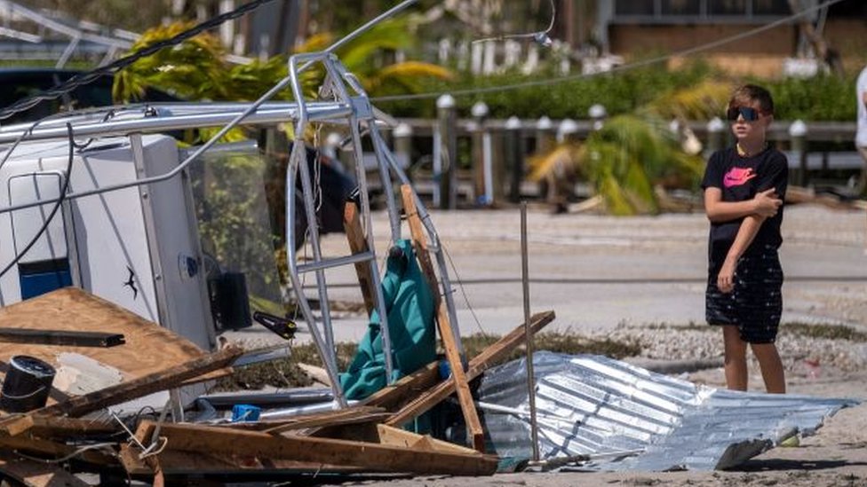 La gente busca sus barcos en las calles: cómo Fort Myers se convirtió en epicentro de la catástrofe causada por el huracán Ian en Florida
