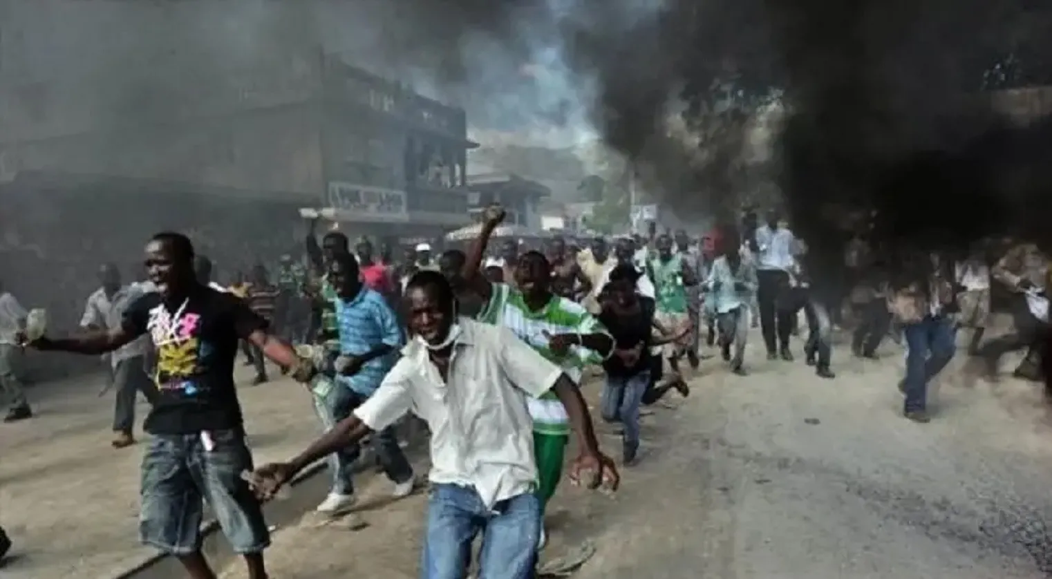 Miles de haitianos protestan contra costo de alimentos y combustibles