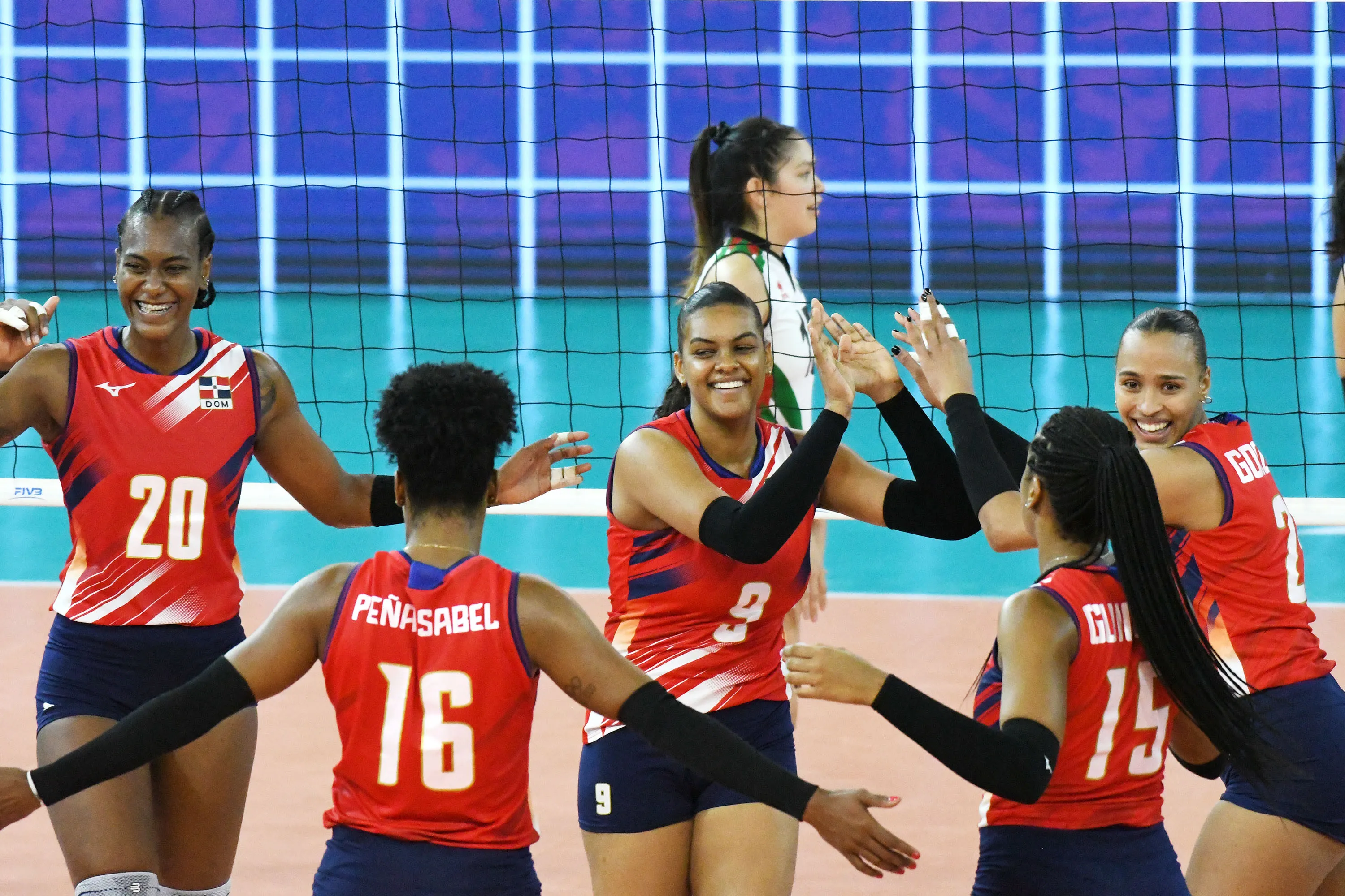 Reinas del Caribe disputarán medalla de oro esta noche contra equipo EE.UU en toreno de voleibol Norceca Final Six