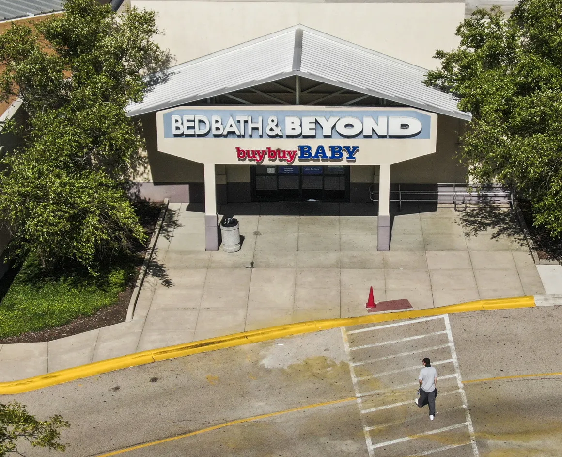 El director financiero de Bed Bath & Beyond se suicida en Nueva York