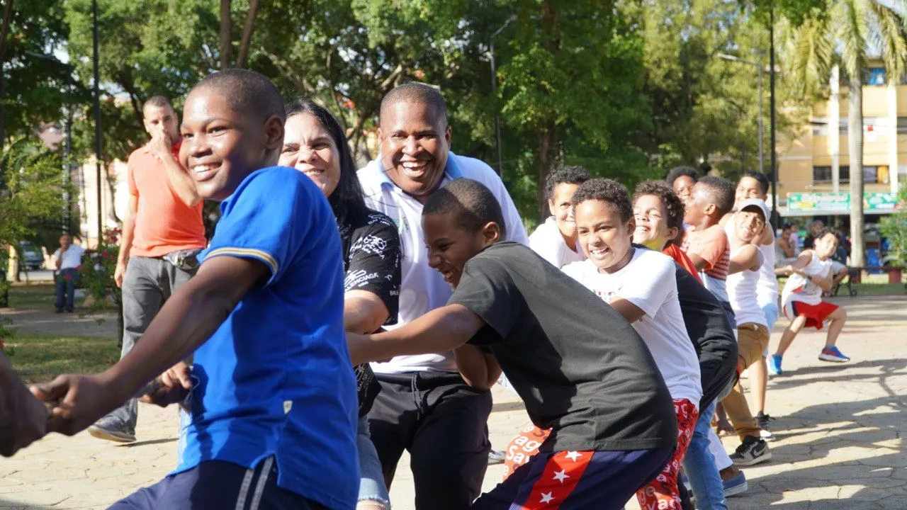 ASDE realiza actividades familiares en parques de Santo Domingo Este