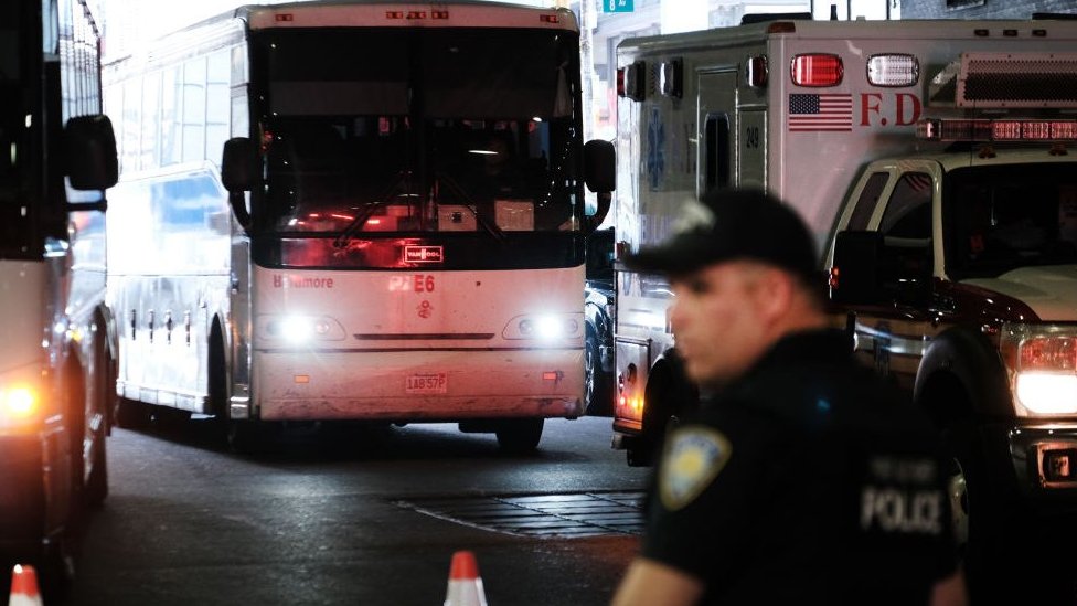 Nueva York declara estado de emergencia por situación de crisis ante la afluencia de migrantes
