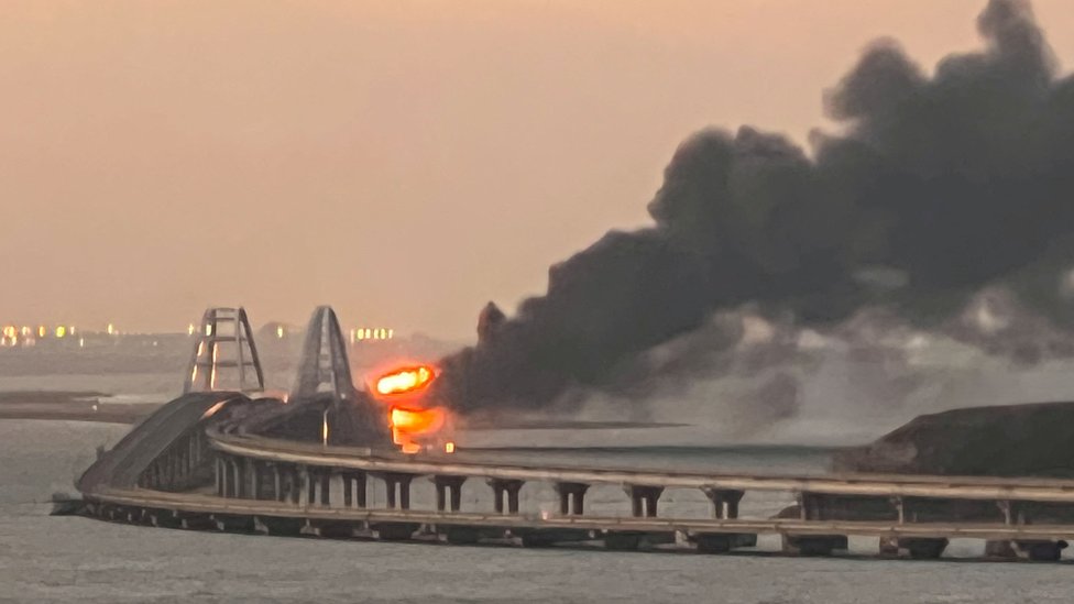 Rusia arresta a 8 personas por la explosión en el puente de Crimea