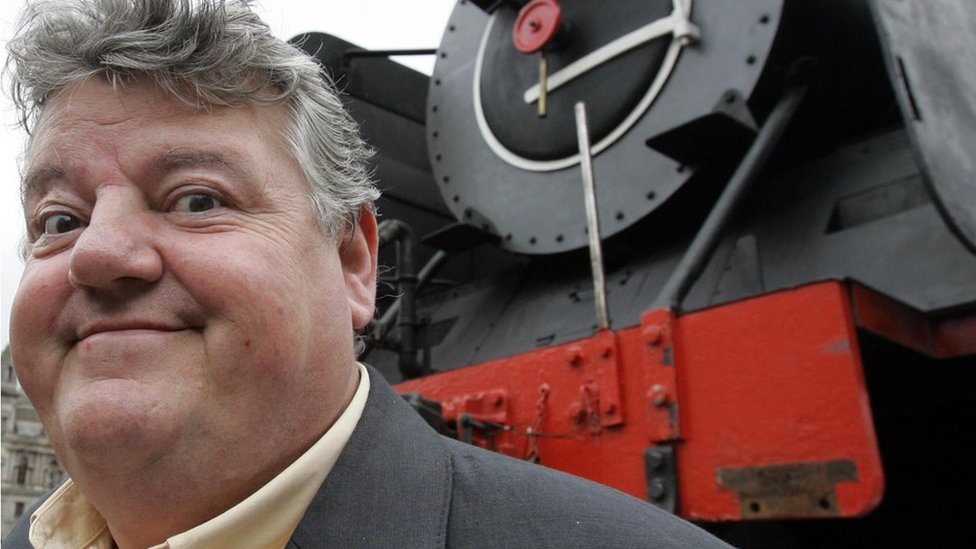 El emotivo mensaje de Robbie Coltrane, el actor que interpretó a Hagrid en Harry Potter y que se volvió viral tras su muerte