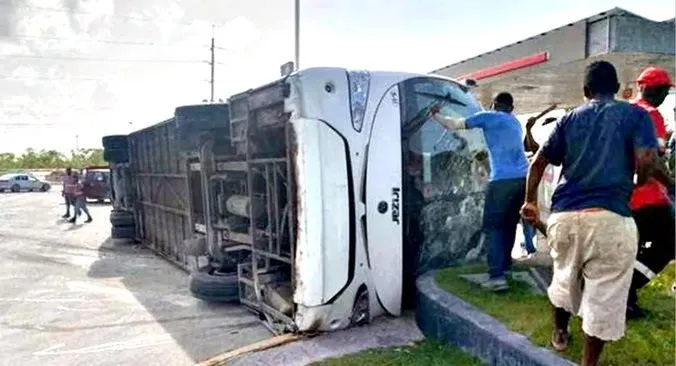 Detenido el conductor del autobús turístico accidentado en La Altagracia