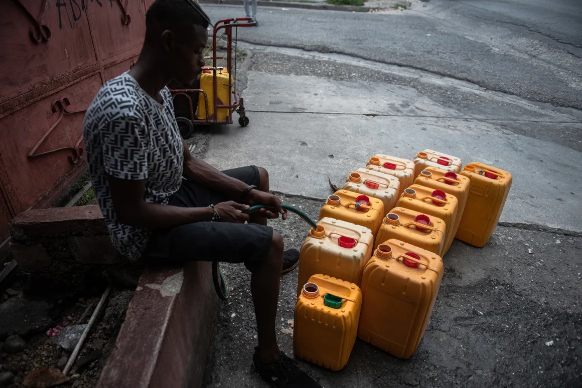 Piden envío urgente a Haití de combustible, medicinas y agua potable