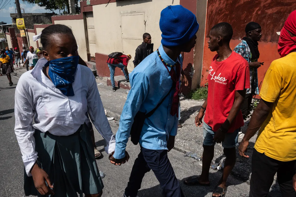 Haití se dota de una unidad de élite para luchar contra las pandillas