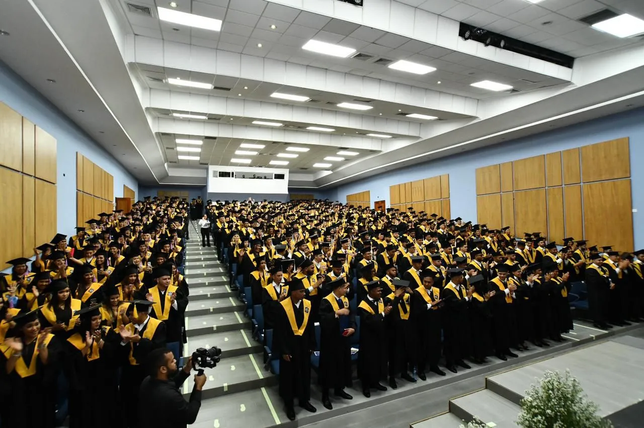 Universidad Nordestana entrega al país 443 nuevos profesionales