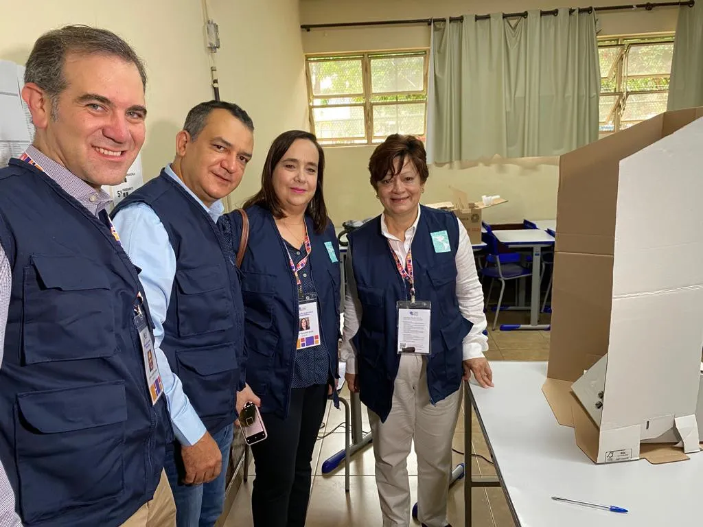 Uniore presenta informe de observación en elecciones de Brasil