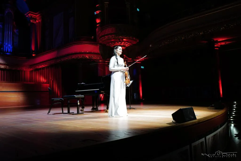 Diplomacia dominicana organiza concierto de Aisha Syed por la paz en Suiza