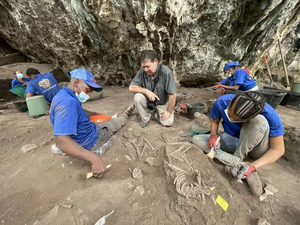 Restos humanos arcaicos hallados en Samaná tienen 5.300 años