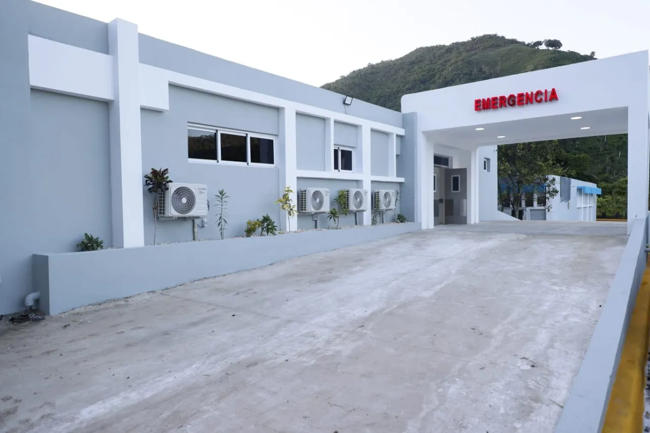 Inauguran emergencia de hospital en Azua por un monto de RD$25,513,206