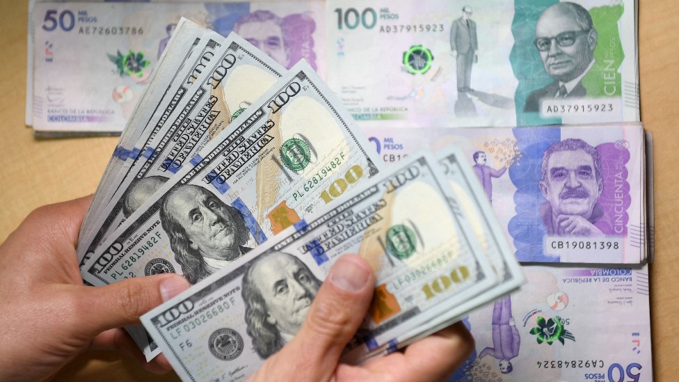 Dólar a 5000 pesos: cómo se explica la histórica devaluación de la moneda en Colombia (y por qué va más allá de Petro)