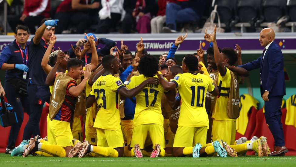 Ecuador derrota 2 a 0 a Qatar gracias al eterno Enner Valencia