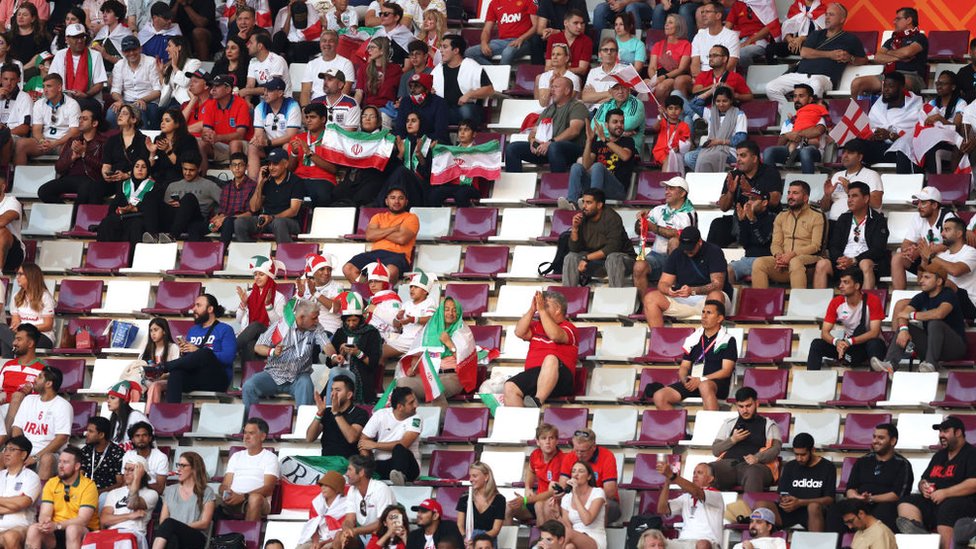 Mundial de Qatar 2022: Inglaterra logra la primera goleada de la Copa del Mundo con un 6-2 frente a Irán en un estadio con butacas vacías