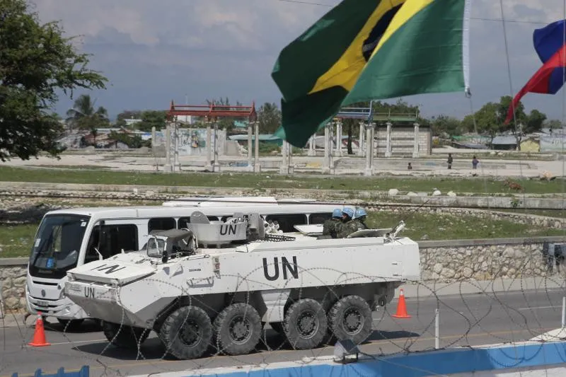 Afirman EEUU pidió a Lula que militares de Brasil pacifiquen Haití