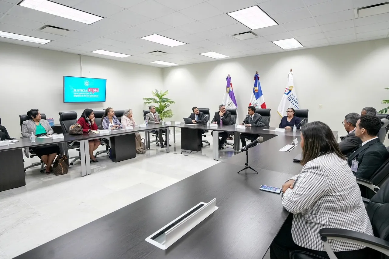 Delegación de jueces y juezas de EE.UU de ascendencia dominicana visita Poder Judicial