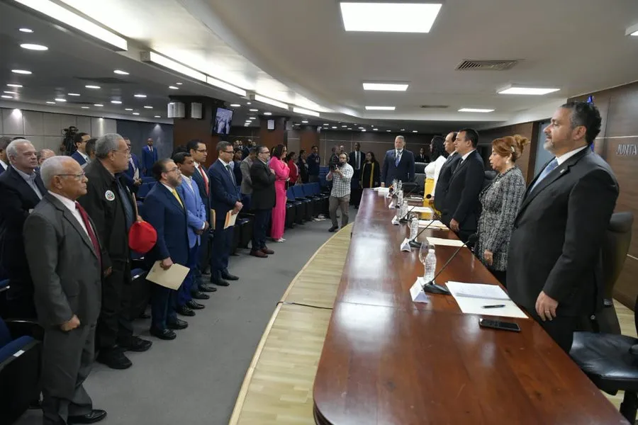 Los partidos se comprometen con la JCE a no realizar proselitismo en lugares públicos