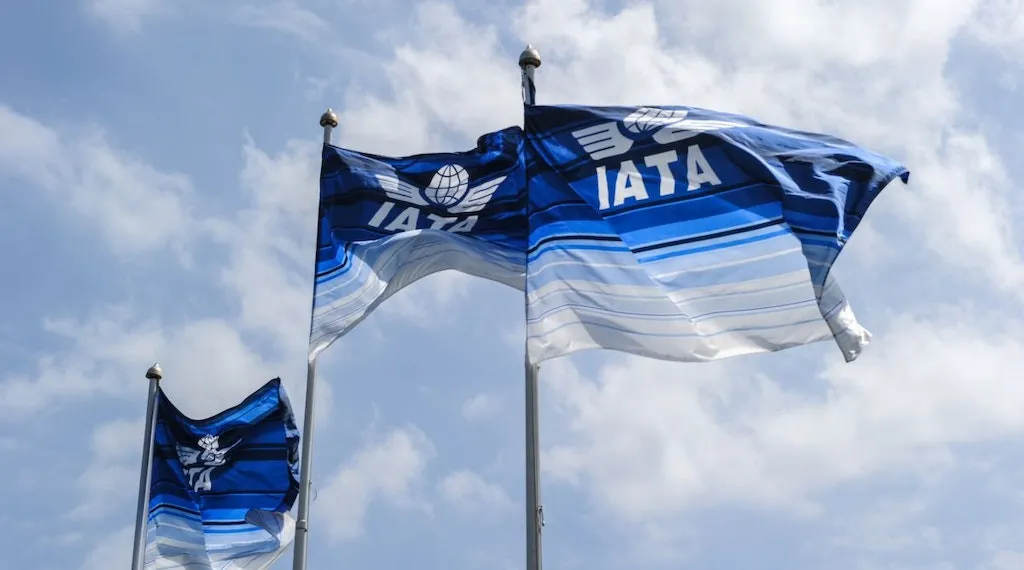 IATA considera improcedente decisión de varios países de exigir pruebas a viajeros chinos
