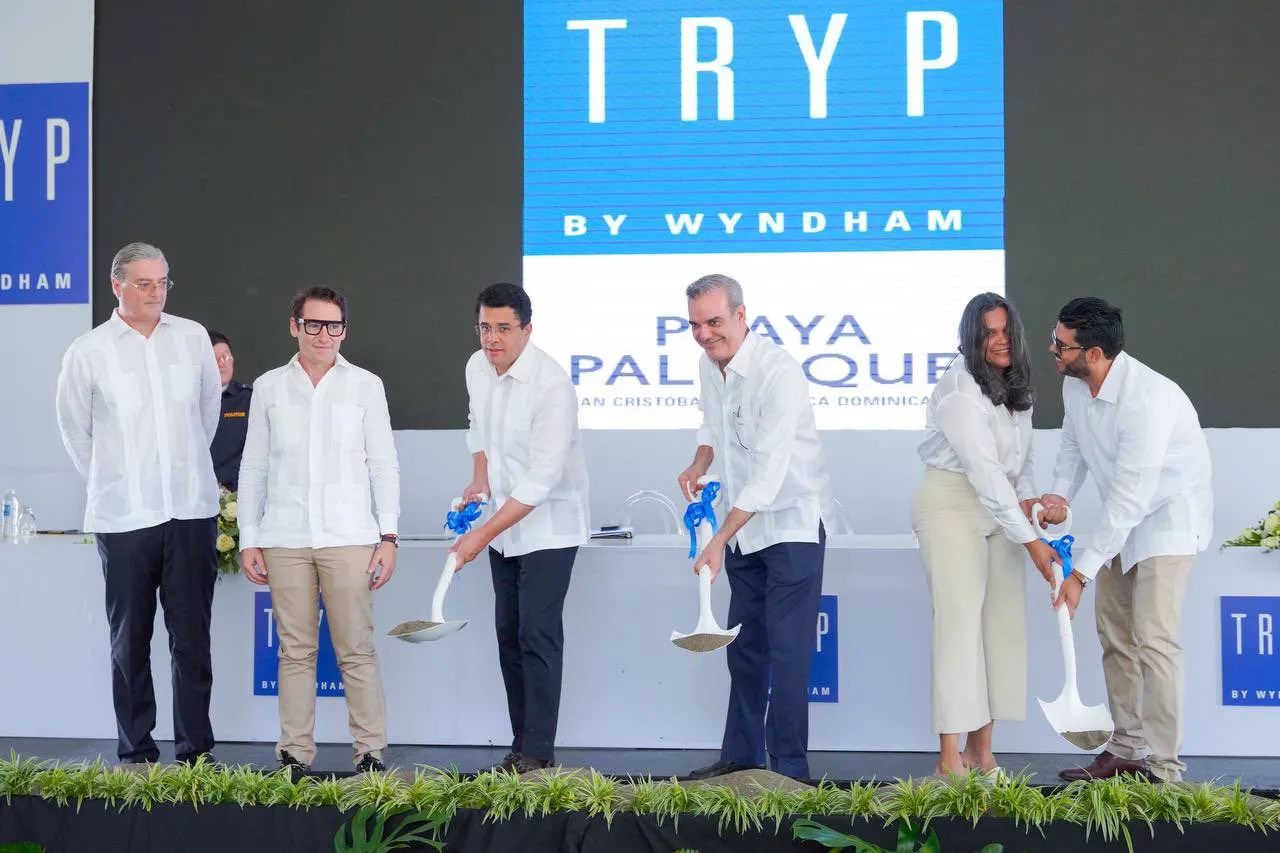 Abinader encabeza primer palazo del hotel Tryp by Wyndham Playa Palenque
