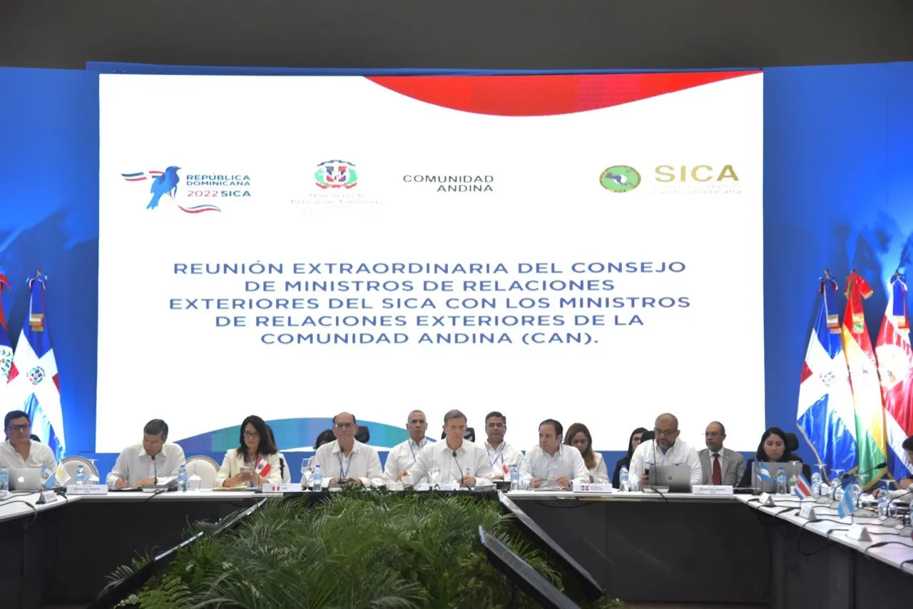 Inicia reunión de cancilleres del SICA con sus homólogos de la Comunidad Andina