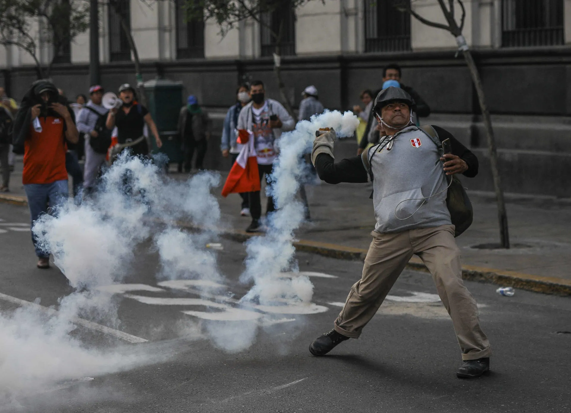 Siete peruanos muertos en 24 horas en protestas contra Boluarte
