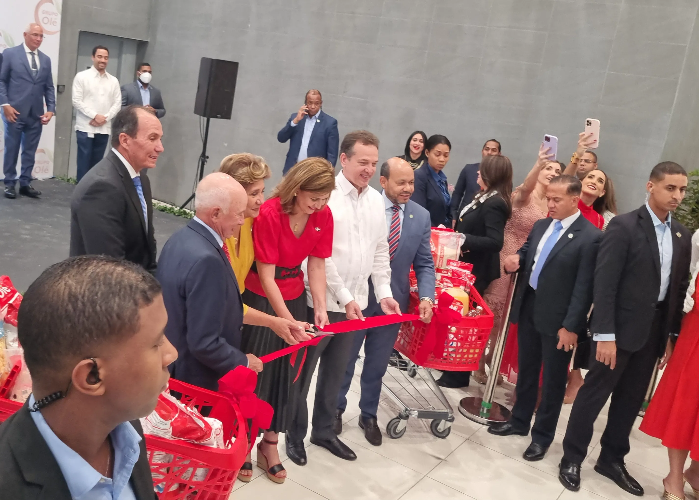 Grupo Olé inaugura sucursal en la 27 de Febrero