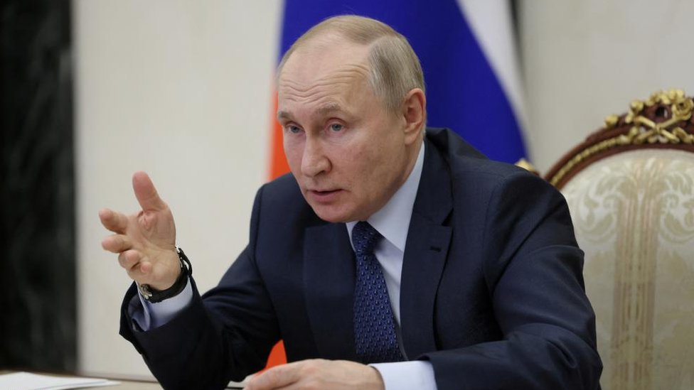 Putin dice que el riesgo de guerra nuclear está creciendo, aunque aclara que no se han vuelto locos