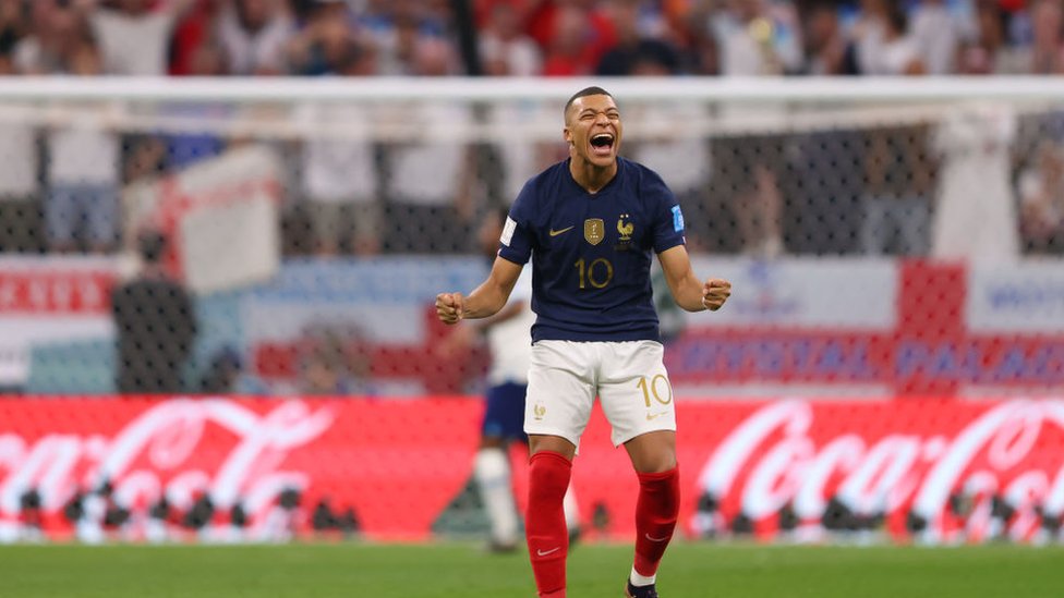Mundial  Francia sonríe: vence 2-1 a Inglaterra y vuelve a estar de forma consecutiva en la lsemifinal de una Copa del Mundo