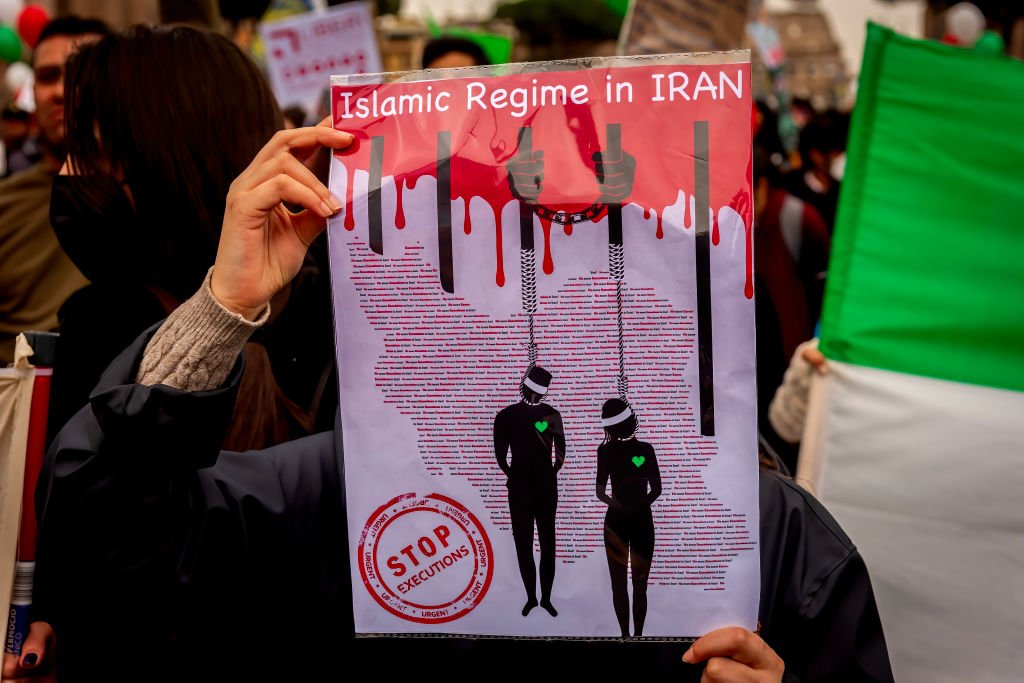 Irán ahorca en público al joven Majidreza Rahnavard por las protestas, la segunda ejecución en menos de una semana