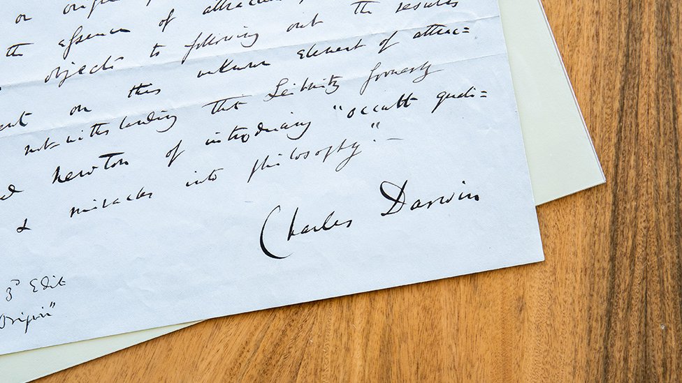 Qué dice el inédito manuscrito firmado por Darwin que acaba de ser subastado por un precio récord