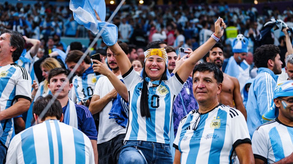 Mundial  Muchachos, ahora nos volvimos a ilusionar: la canción viral que se convirtió en el himno extraoficial de Argentina en Qatar