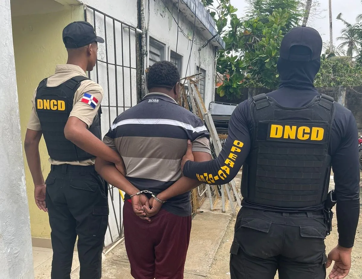 DNCD arresta a presunto cabecilla de una red de microtráfico en Samaná