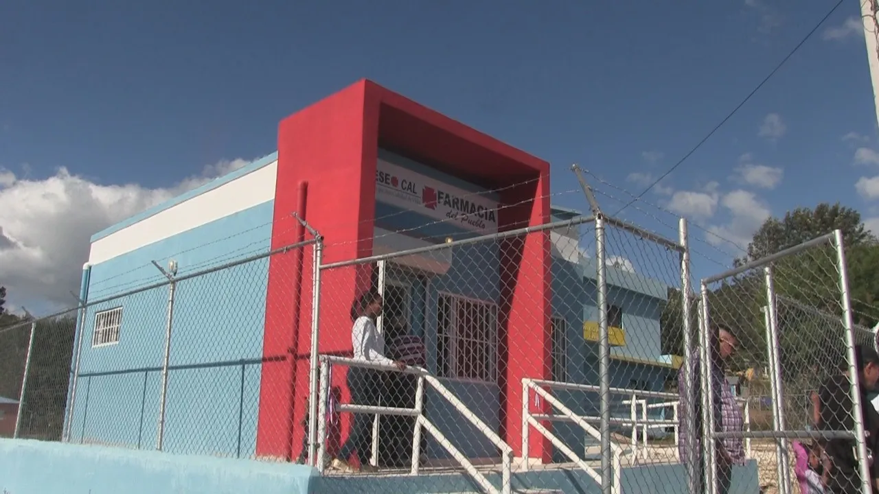 Abren nuevas Farmacias del Pueblo en Azua y San Juan de la Maguana