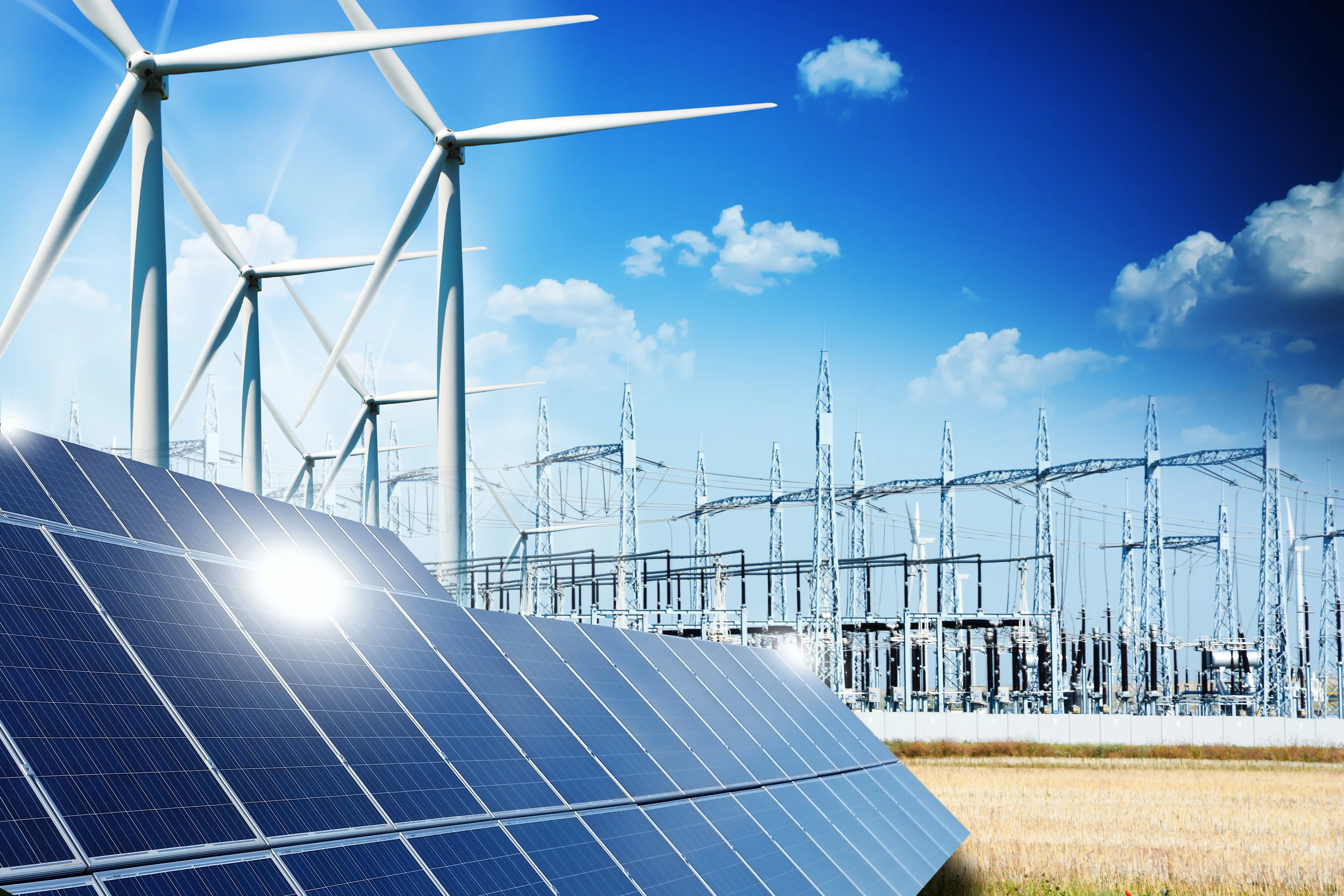 Energías renovables ya igualan a derivados del petróleo en la generación eléctrica, según ADIE