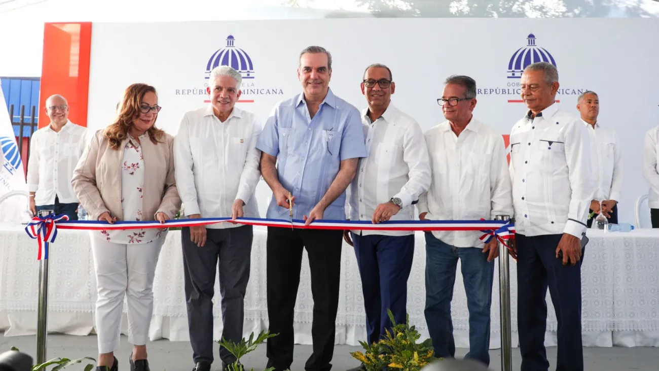 Abinader inaugura remodelación autopista Santiago-Navarrete