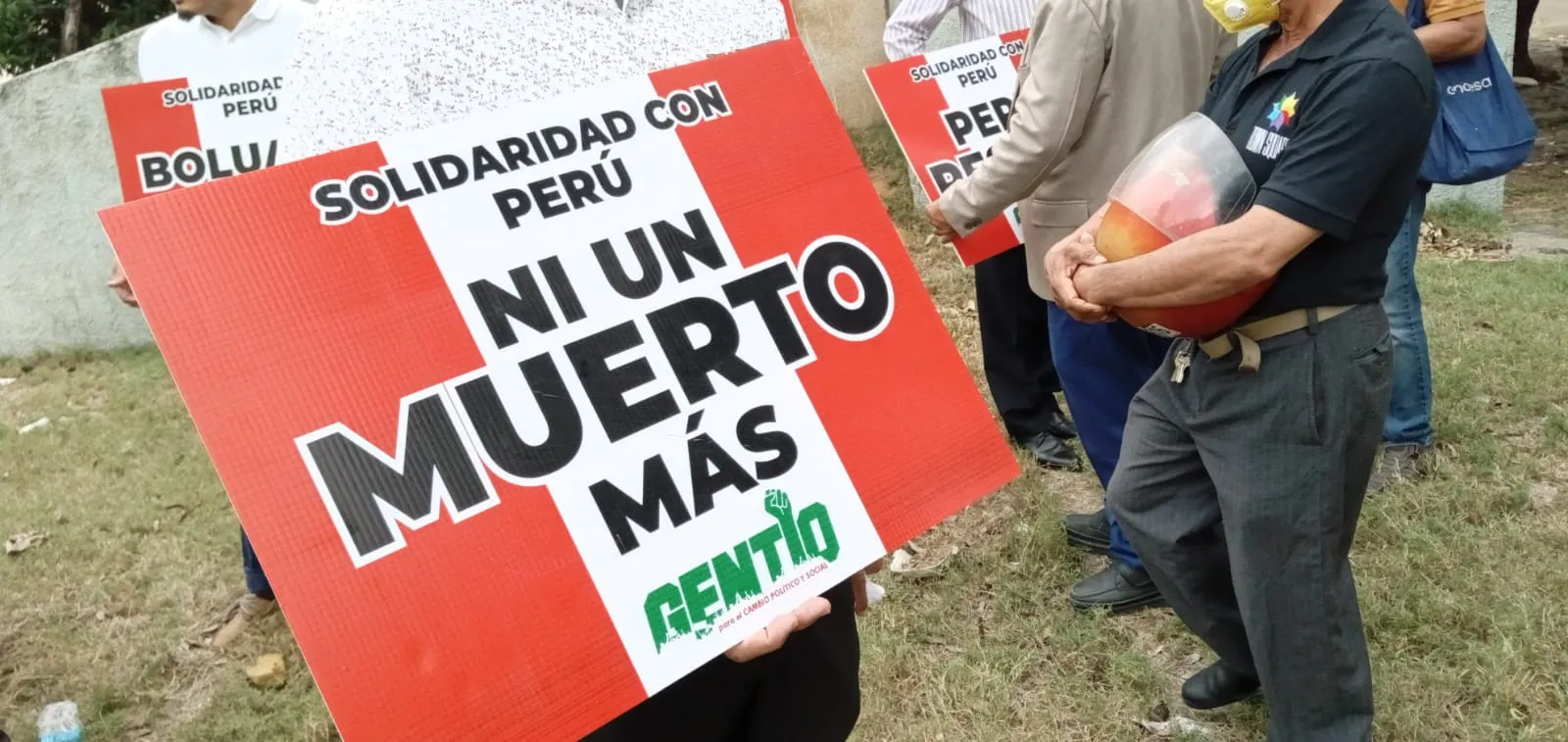 Grupo político de Santiago manifiesta solidaridad con Perú y exige adelantar elecciones