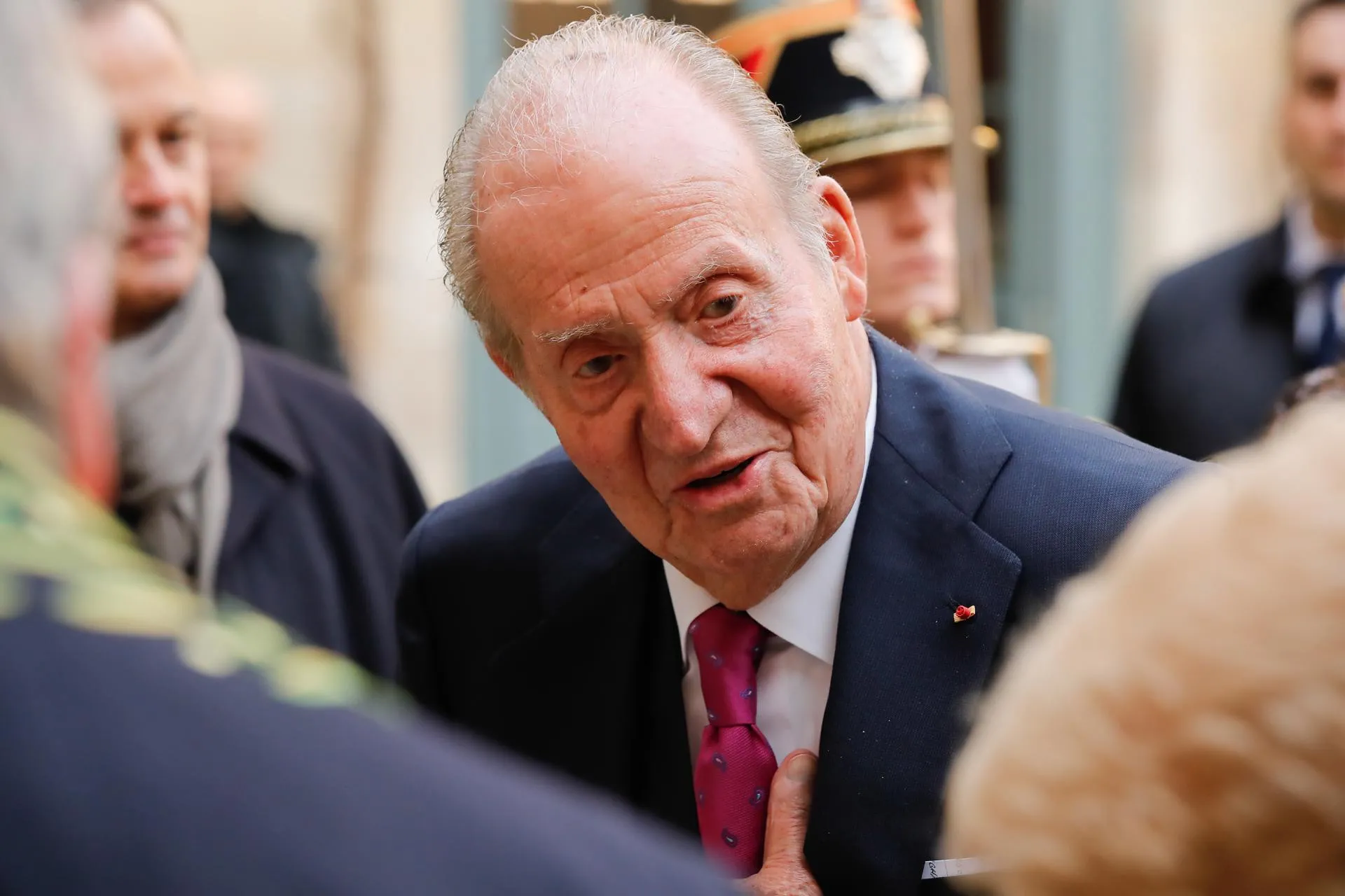 El rey emérito de España dice que se fue al exilio  El rey emérito de España dice que se fue al exilio