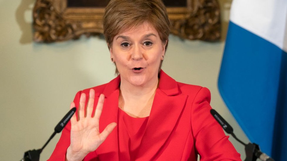 “La política es brutal”: renuncia como primera ministra de Escocia Nicola Sturgeon, gran impulsora de la independencia de su país