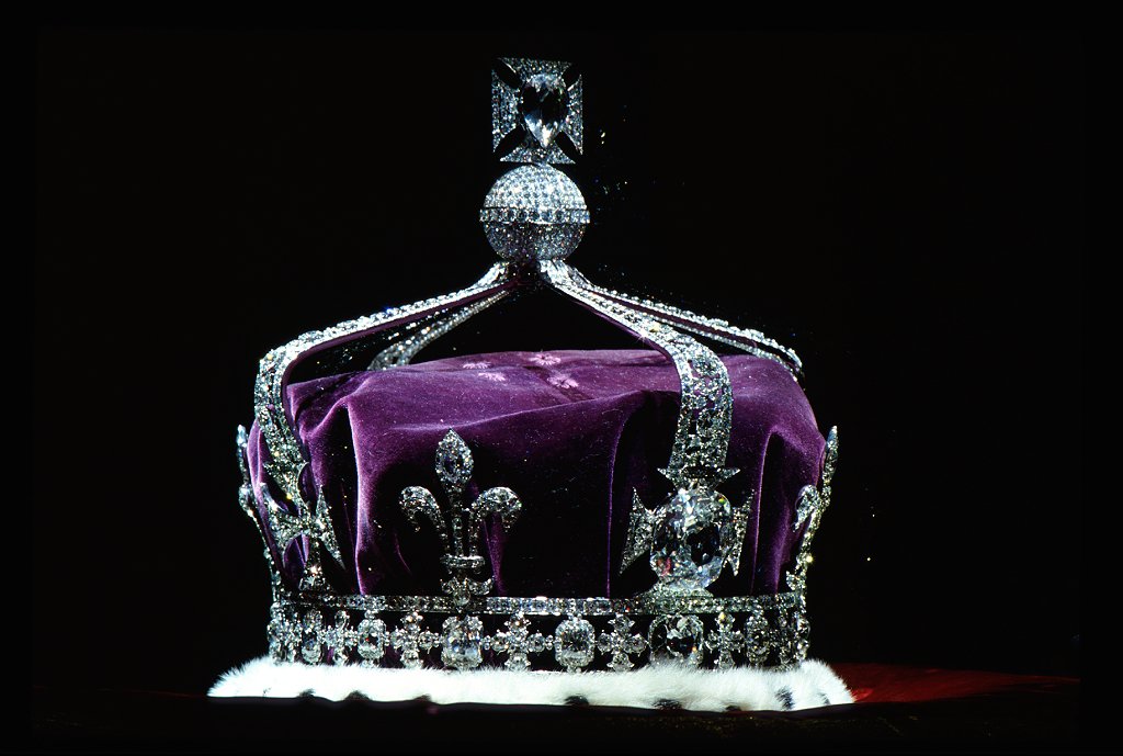 El Koh-i-Noor: la historia detrás del polémico diamante que la Casa Real británica renunció a usar en la coronación de Carlos III