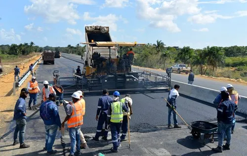 Las principales obras viales que inauguró el gobierno y las que pretende entregar