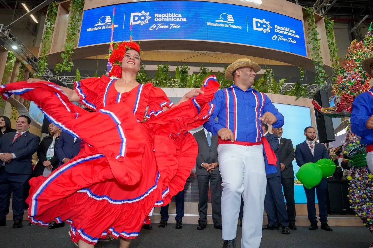 RD muestra su diversidad turística en feria en Colombia